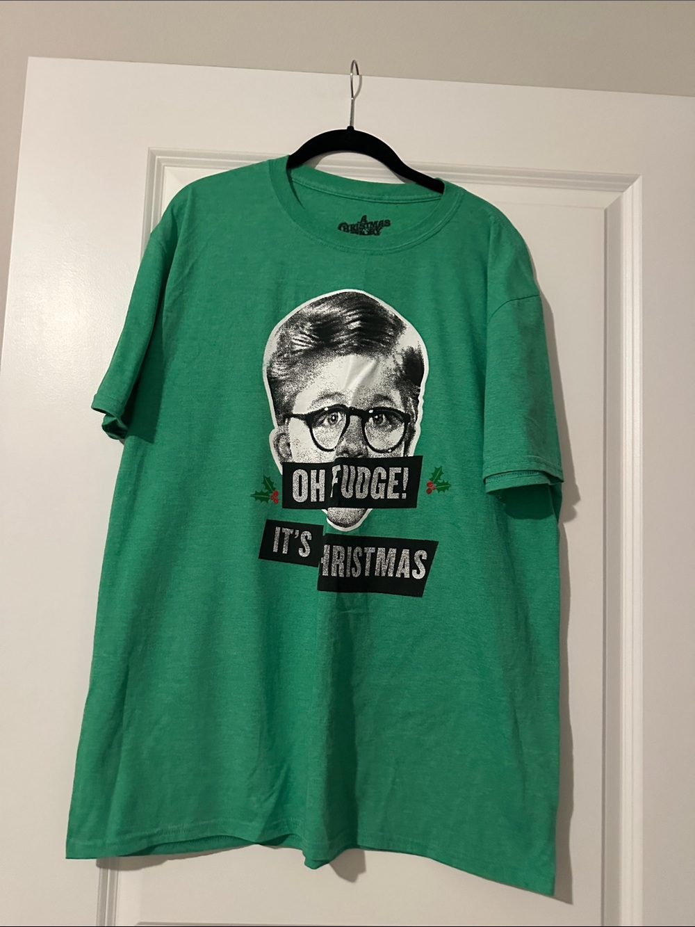 Green Holiday Graphic T-Shirt - Oh Fudge! It's Christmas